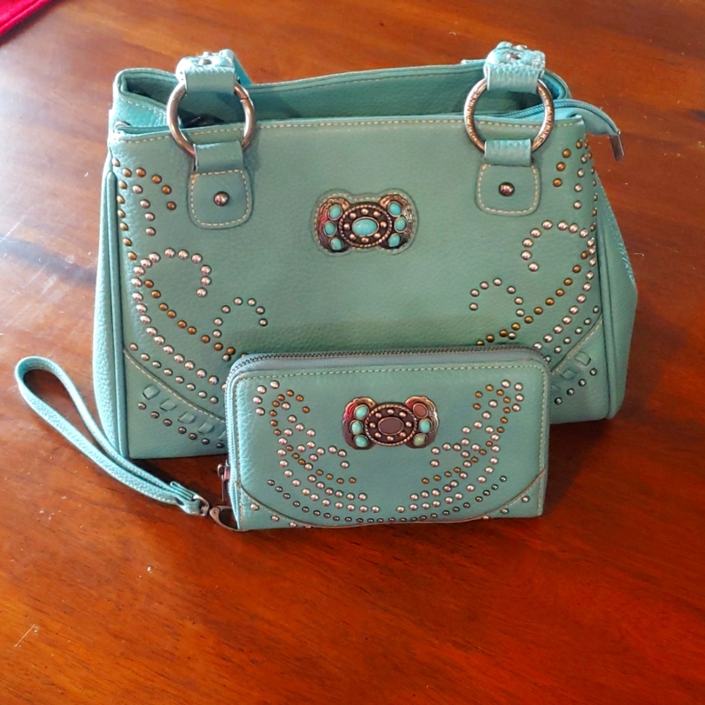 Purse n wallet.